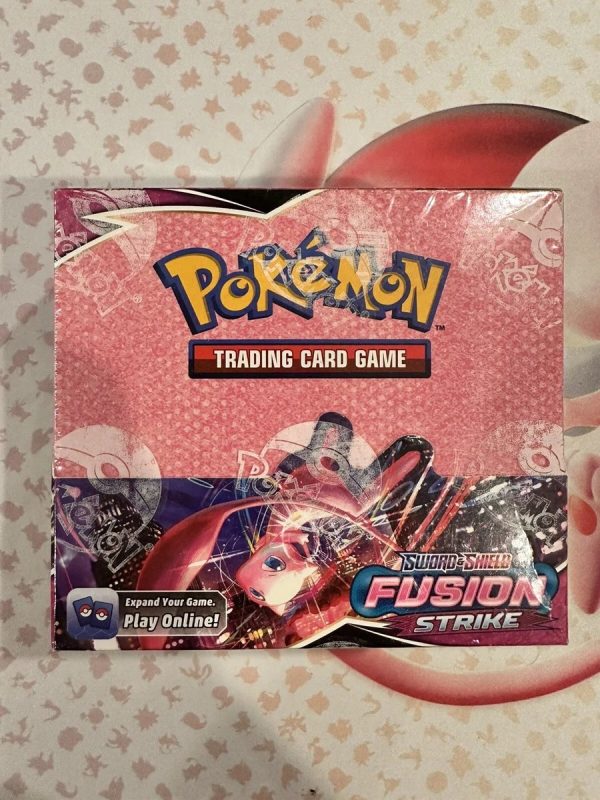 Pokemon TCG Fusion Strike
Booster Box 36 Packs Sword
& Shield New Factory Sealed