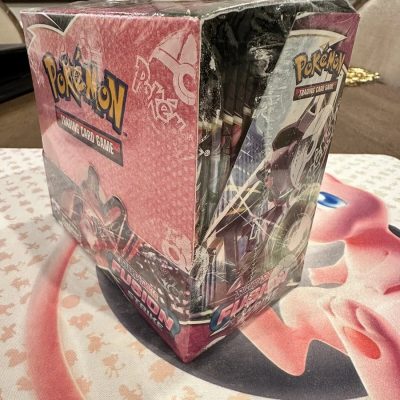 Pokemon TCG Fusion Strike
Booster Box 36 Packs Sword
& Shield New Factory Sealed