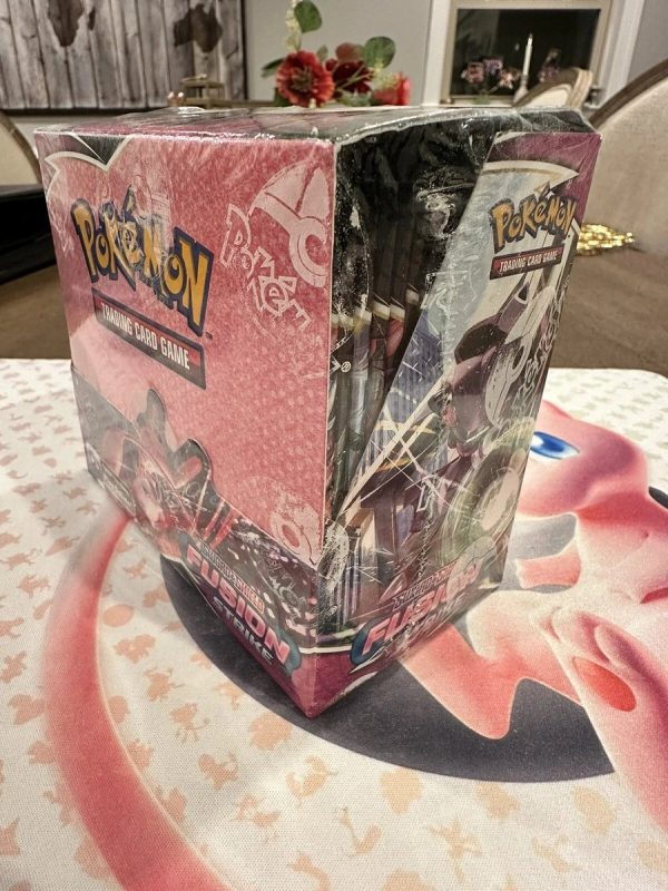 Pokemon TCG Fusion Strike
Booster Box 36 Packs Sword
& Shield New Factory Sealed