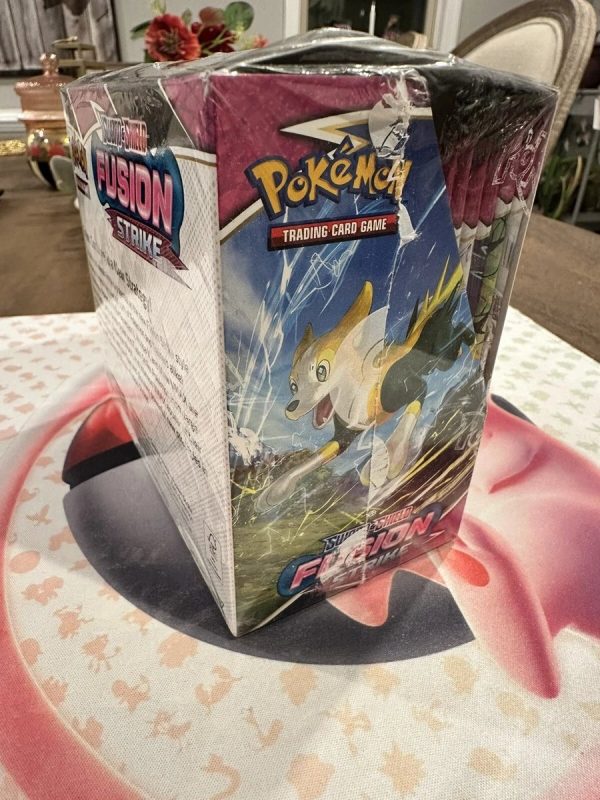 Pokemon TCG Fusion Strike
Booster Box 36 Packs Sword
& Shield New Factory Sealed
